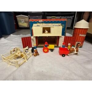Vintage Fisher Price Play Family Farm 915 Barn Silo Animals Figures Set with Box